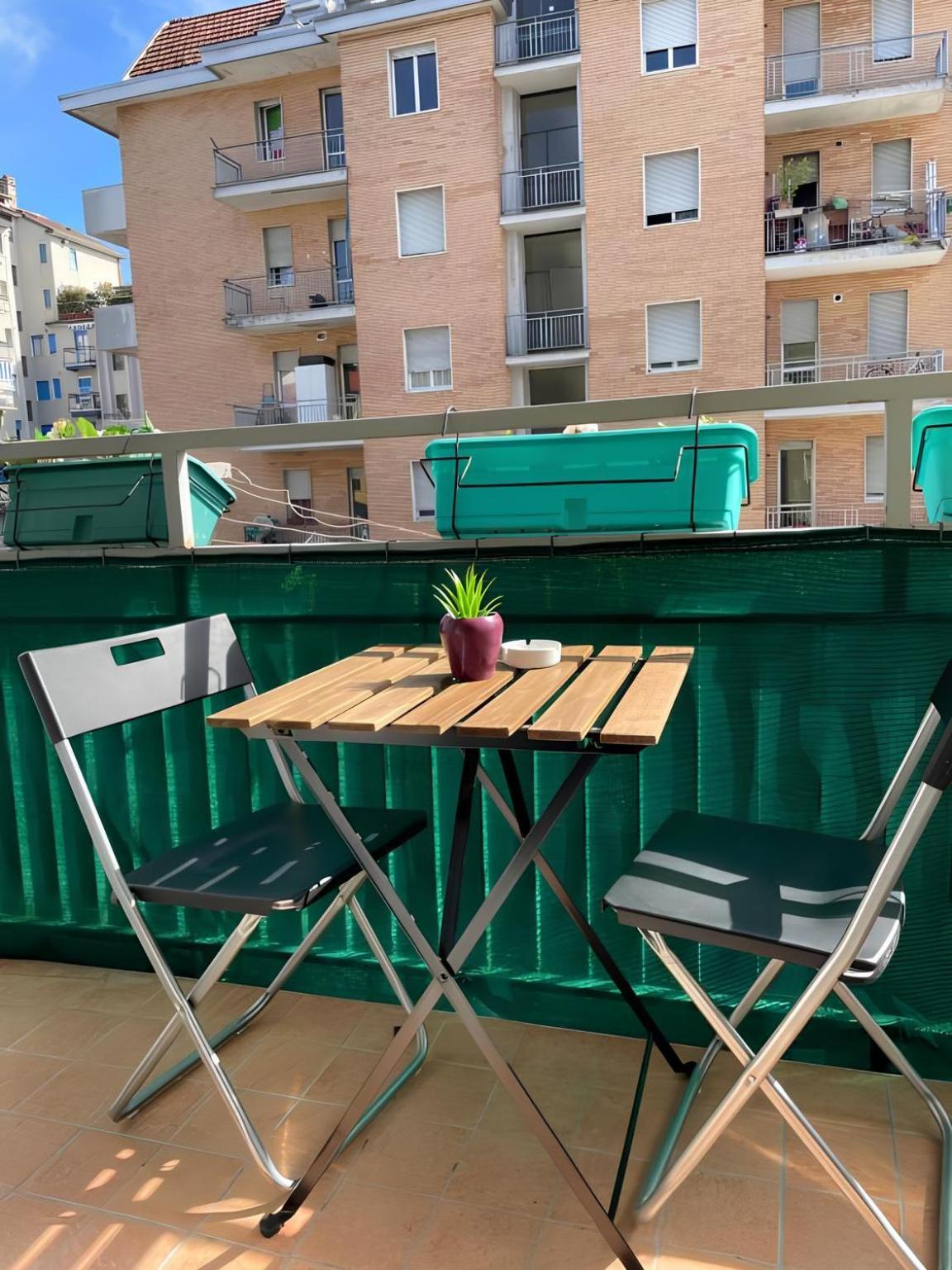 Gardone Apartment - Ampio Appartamento Con 2 Camere Da Letto - Comodo Per Duomo! ミラノ エクステリア 写真