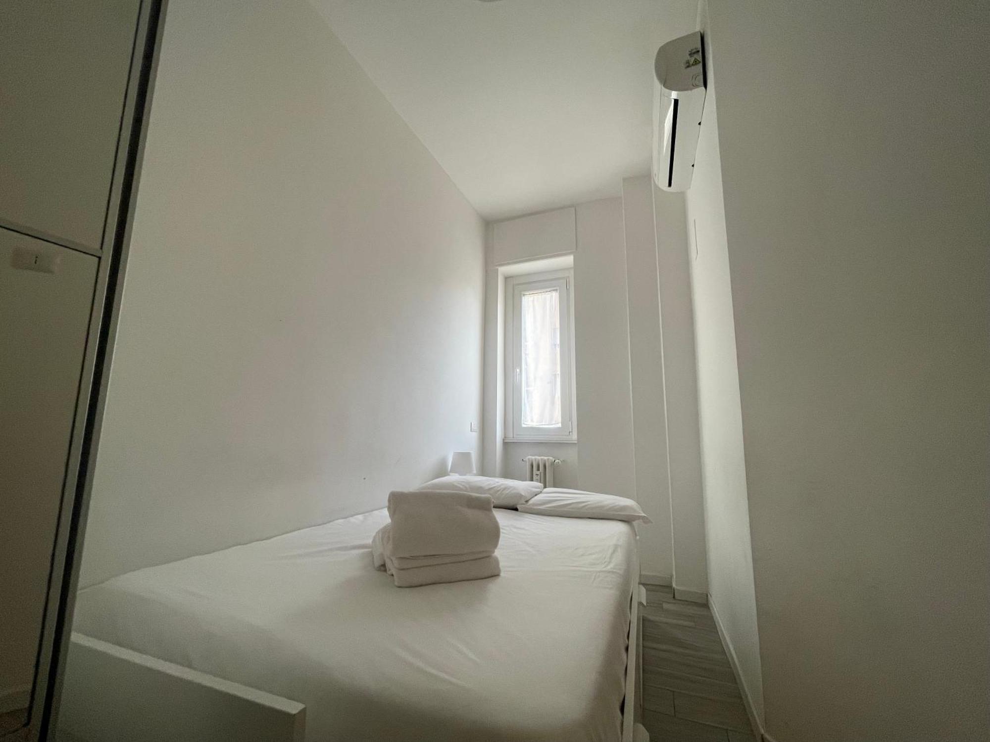 Gardone Apartment - Ampio Appartamento Con 2 Camere Da Letto - Comodo Per Duomo! ミラノ エクステリア 写真