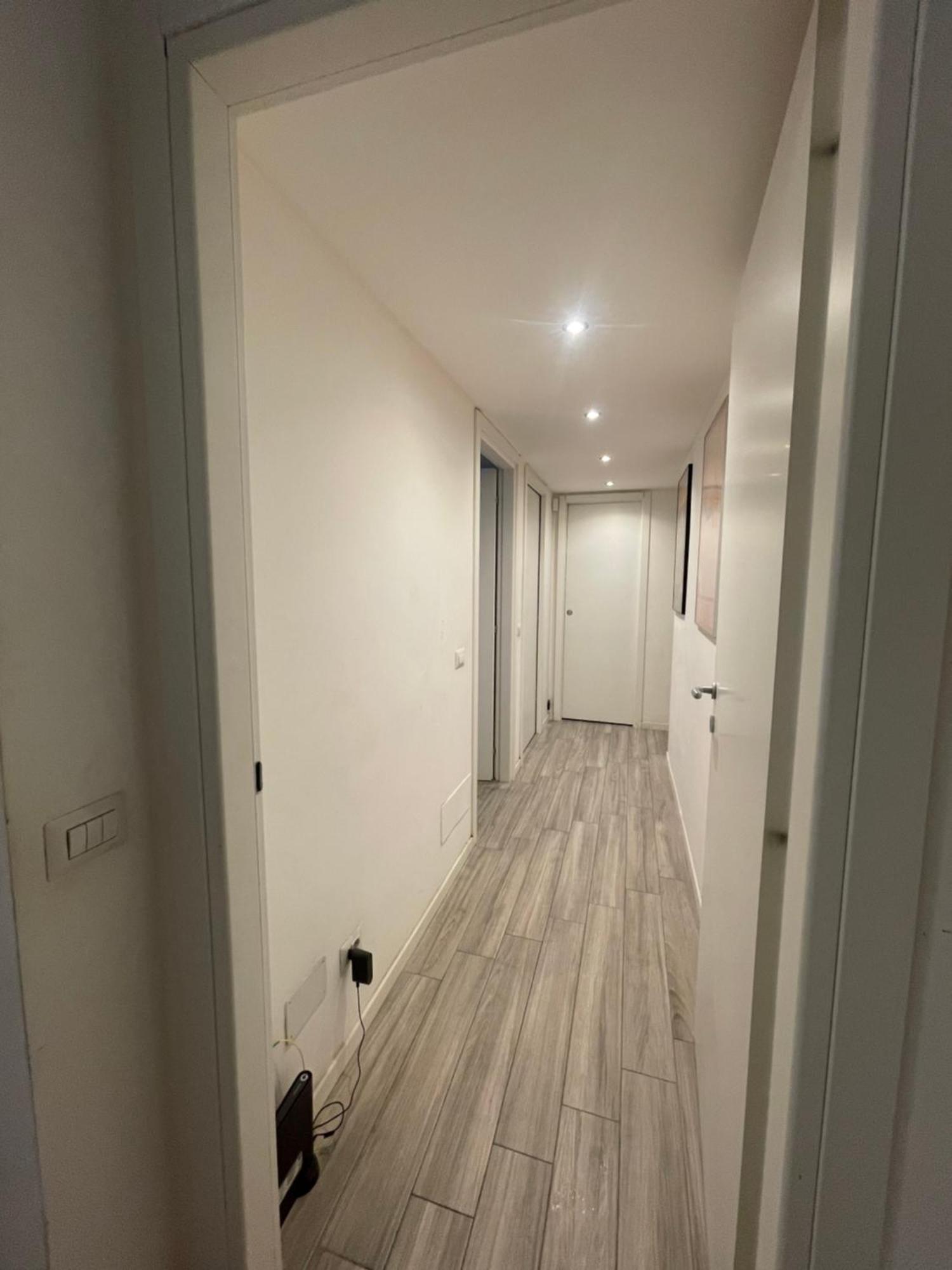 Gardone Apartment - Ampio Appartamento Con 2 Camere Da Letto - Comodo Per Duomo! ミラノ エクステリア 写真